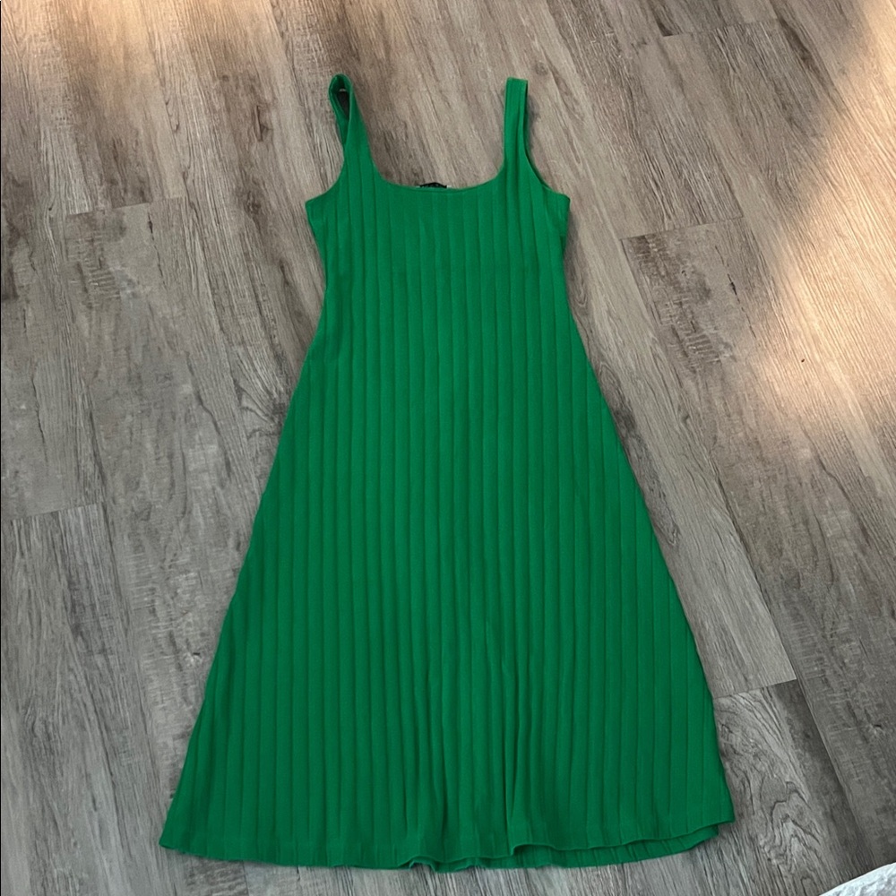 Zara Vibrant Green Ribbed Midi Dress